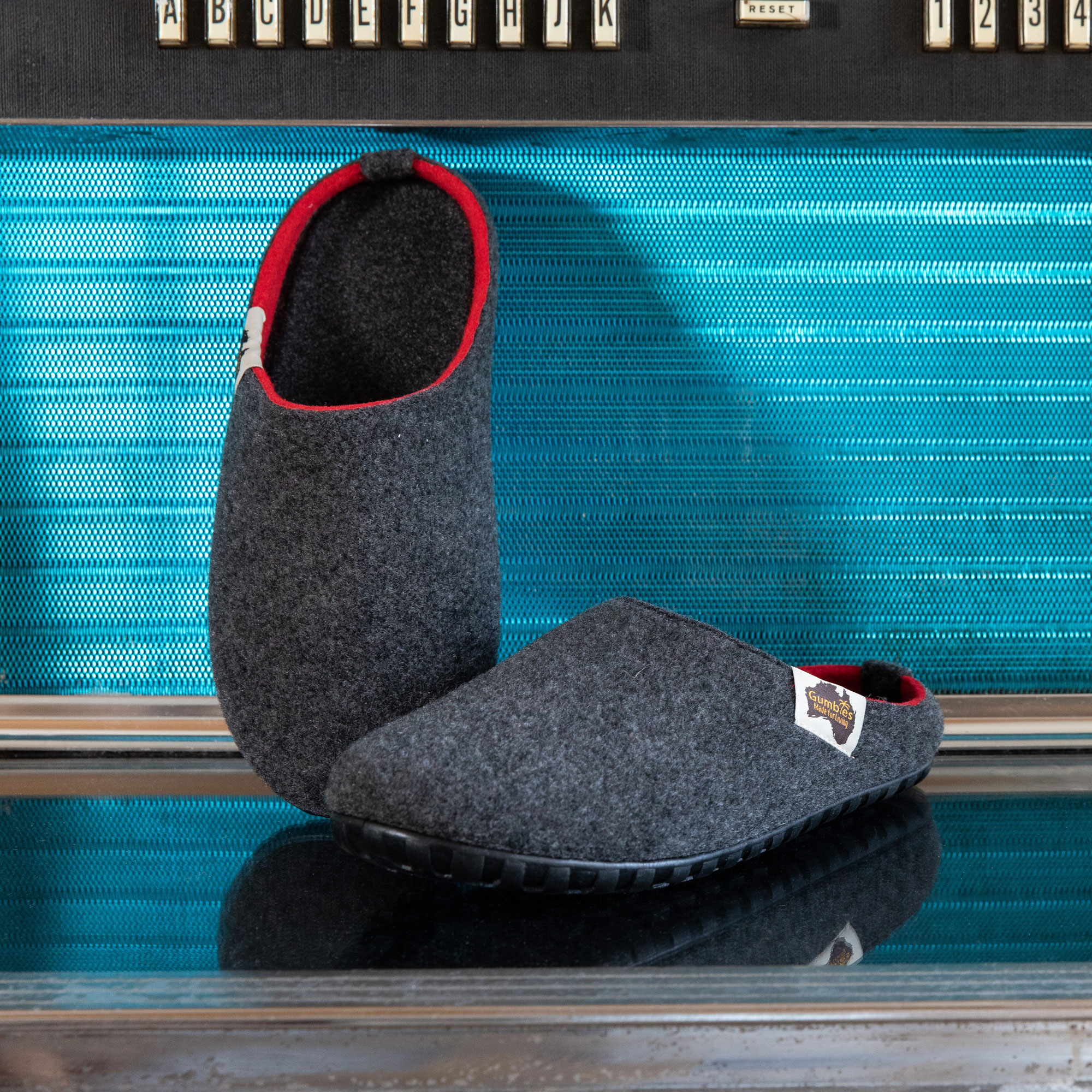 Charcoal Red – Outback Slipper