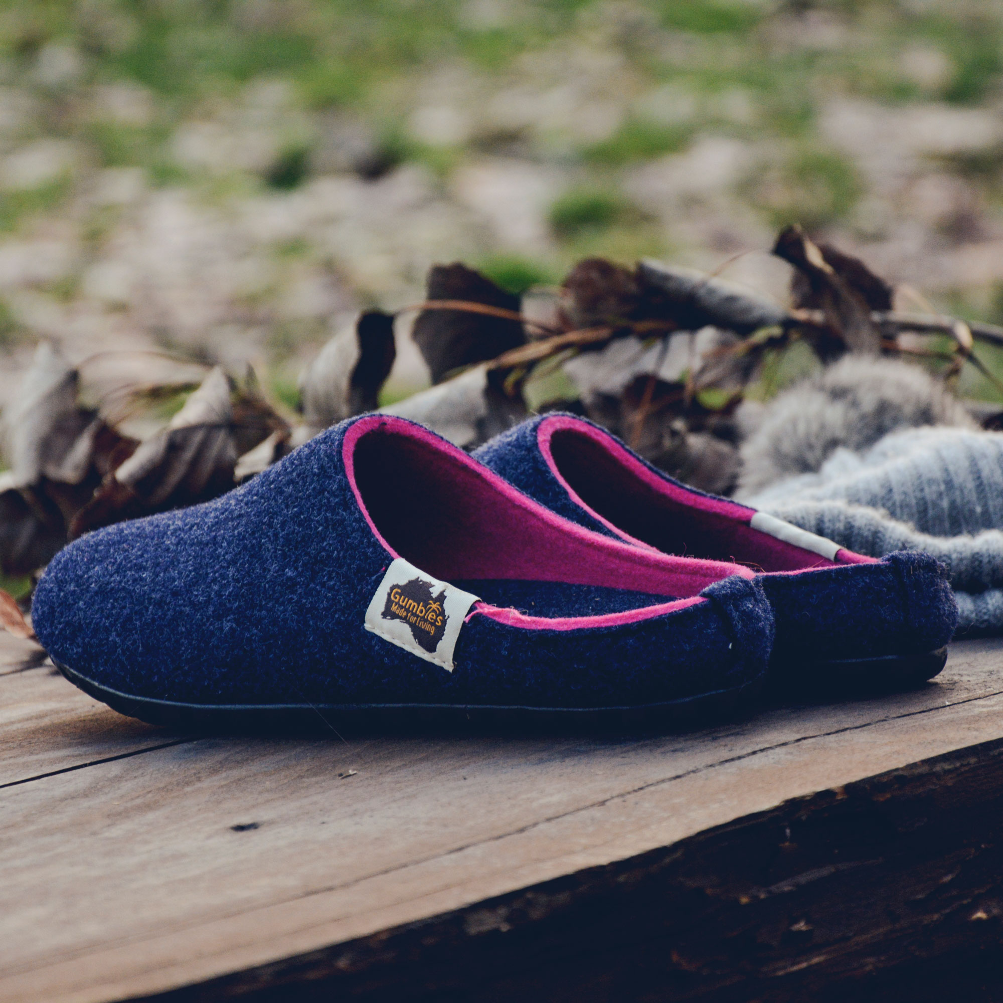 Navy Pink – Outback Slipper